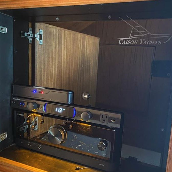 Caison Yachts Panel